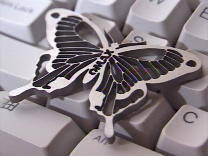Bild 4: Teilebeispiel für filigrane Präzision: ein zarter Schmetterling. (Bild: Innomax)