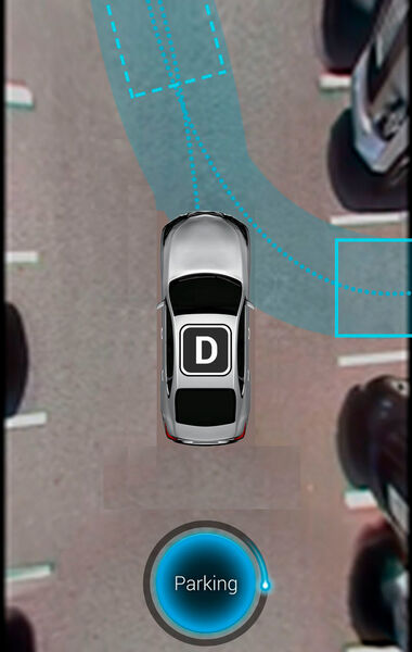 Der Fahrweg wird auf dem Bild visualisiert. So kann der Fahrer mögliche Hindernisse im Vorfeld sehen. (Hitachi Automotive Systems)