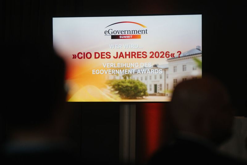 Dann wurde es spannend: Wen haben die Leserinnen und Leser der „eGovernment“ zum „eGovernment-CIO des Jahres 2026“ gewählt? (Bild: Manuel Emme Fotografie)