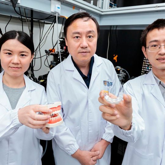 An NUS research team led by Prof Liu Xiaogang (centre) has created a revolutionary mouthguard that uses bite force to operate electronic devices such as computers, smartphones and even wheelchairs with high accuracy. An NUS research team led by Prof Liu Xiaogang (centre) has created a revolutionary mouthguard that uses bite force to operate electronic devices such as computers, smartphones and even wheelchairs with high accuracy.
