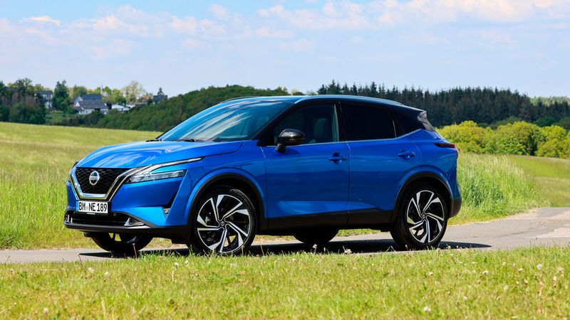 Die Preise für die dritte Generation des Nissan Qashqai starten bei 25.790 Euro.(Bild:  Wolfgang Groeger-Meie/Nissan)