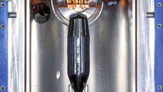 Prototyp eines Silizium-28 Einkristalls nach der Züchtung in einer Floating Zone Anlage im Kontext des KILOGRAMM-Projekts. (IKZ)