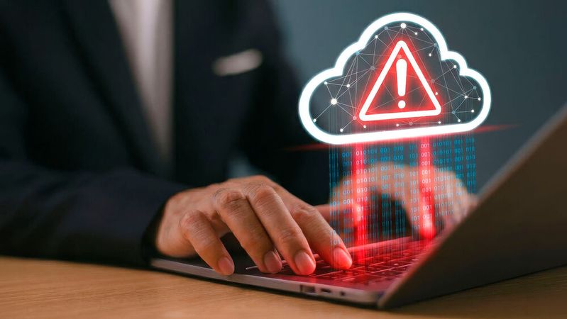 Apache Software Foundation hat bei der Behebung der Schwachstelle EUVD-2026-21012 / CVE-2026-29146 in Kauf genommen, dass dabei eine weitere Sicherheitlücke – EUVD-2026-21056 / CVE-2026-34486 – entsteht. Beide Anfälligkeiten sind behoben, die zweite Schwachstelle wird bereits aktiv ausgenutzt.(Bild: ©  MT.PHOTOSTOCK - stock.adobe.com / KI-generiert)