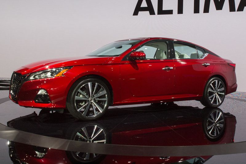 Eine Limousine namens Altima zeigt Nissan. (Newspress)