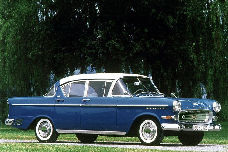 Der Kapitän 2,5 kam im Juni 1958 als fünf- bis sechssitzige Limousine mit Panoramascheiben vorn und hinten auf den Markt. Besonderer Kritikpunkt: ... (Foto: Opel)