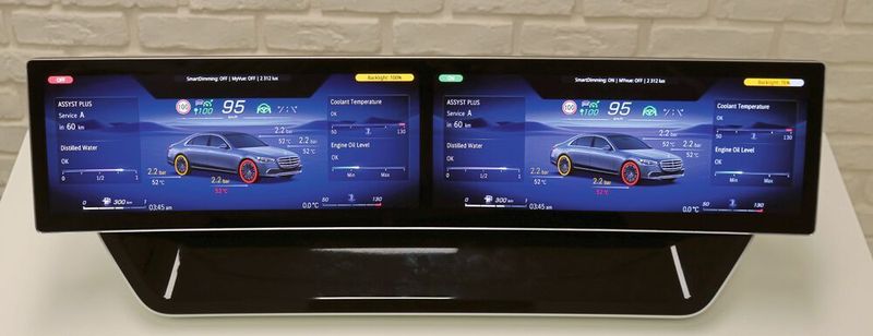 Faurecia kann die Bildschirmdarstellung an den Fahrer und die umgebenden Lichtverhältnisse anpassen. (Faurecia)