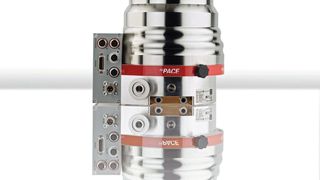 The new HiPace 700 H turbopump: Due to the high compression ratio, a low residual gas spectrum, which is desirable for certain mass spectrometry applications, is created in the chamber. (Pfeiffer Vacuum)