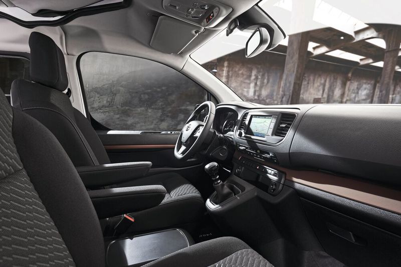 Am Cockpit ist zunächst nichts besonderes zu erkennen. (Bild: Hymer)