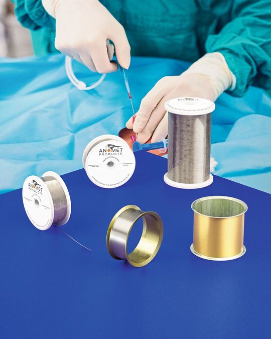 Der röntgendichte medizintechnische Draht von Anomet ist biokompatibel und knickbeständig. (Bild:  Anomet)