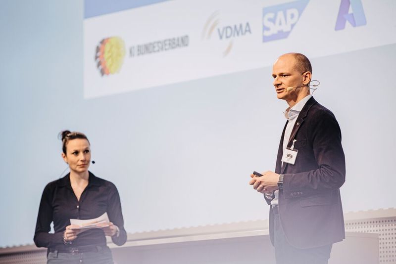 Impressionen der Fachtagung „Mehr Effizienz im Presswerk“ am 15. September 2021 in Würzburg. (Bild: VCG)