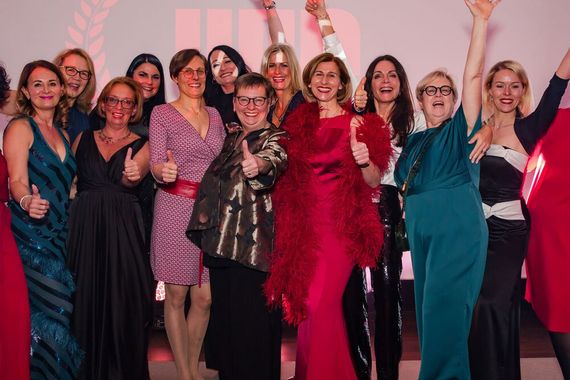 Der Innercircle – Das Herz des Netzwerks rund um Daniela Schilling auf dem FIT-Kongress 2023! (Bild: www.hamann.photo)
