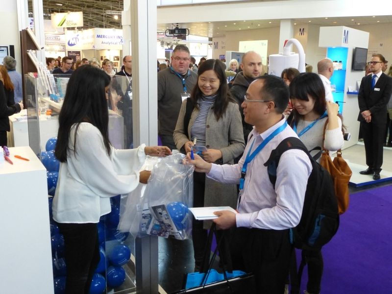 Impressionen von der diesjährigen Analytica 2014 in München. Der Andrang war, wie auch in den Jahren zuvor, sehr groß.   Weitere aktuelle Bilder und Nachrichten finden Sie auf unserer Landingpage zur Analytica, in unserem Visitorguide zur Messe oder in den kommenden Tage auch auf der Bildergalerie-Übersichtsseite . (Bild: Back/LABORPRAXIS)