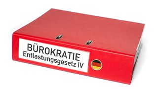Das BEG IV ist Teil einer Reihe von Bürokratieentlastungsgesetzen, die seit 2014 schrittweise eingeführt wurden, um besonders kleinen und mittleren Unternehmen die Wettbewerbsfähigkeit zu erleichtern. (Bild: hkama - stock.adobe.com)