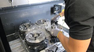 The Hainbuch Hydrok system is custom-tailored for KTR products. The company values the flexibility of the clamping heads and mandrels. (Hainbuch)