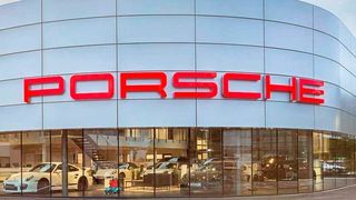 Ende Februar begonnen, im Oktober abgeschlossen: der Neubau des Porsche-Zentrums Siegen. (Stefan Wendt)