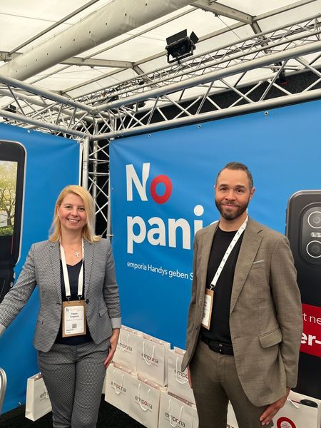 No panic bei Emporia Telecom: Tatjana Treppesch und Myron Dieth (Bild: Vogel IT-Medien GmbH)