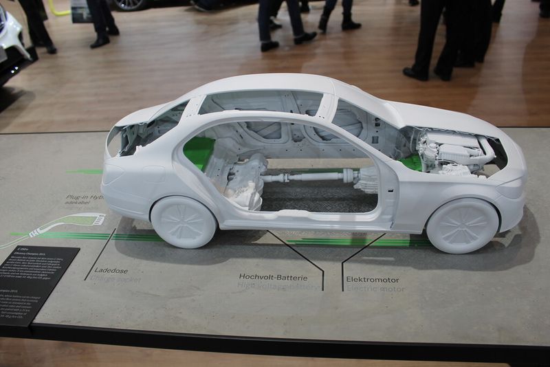 Amazing display of innovations: The number of world premieres at this year's IAA amounts to 210 with 26 European and 30 German premieres. (Source: Schulz)
