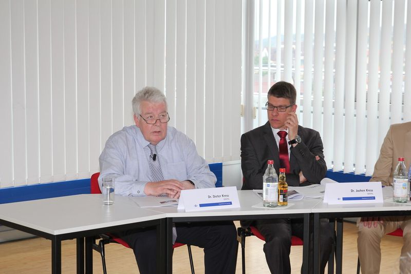 Im Anschluss an den Mapal Dialog am 16. und 17. Juni lud das Unternehmen zur Pressekonferenz, in der neben Fachvorträgen zu neuen Technologien und Verfahren eine Werkzeugvorführung zu bestaunen war. (Bild: Sonnenberg)