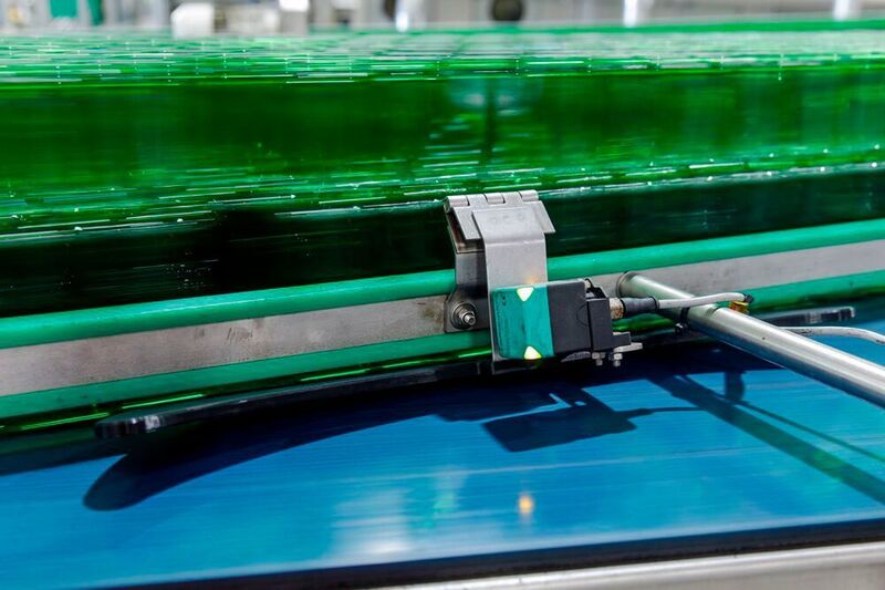 Heineken optimierte die Flaschenführung des Förderbandes mit 3D-Druckteilen, so dass Verstopfungen vermieden werden. (Ultimaker)