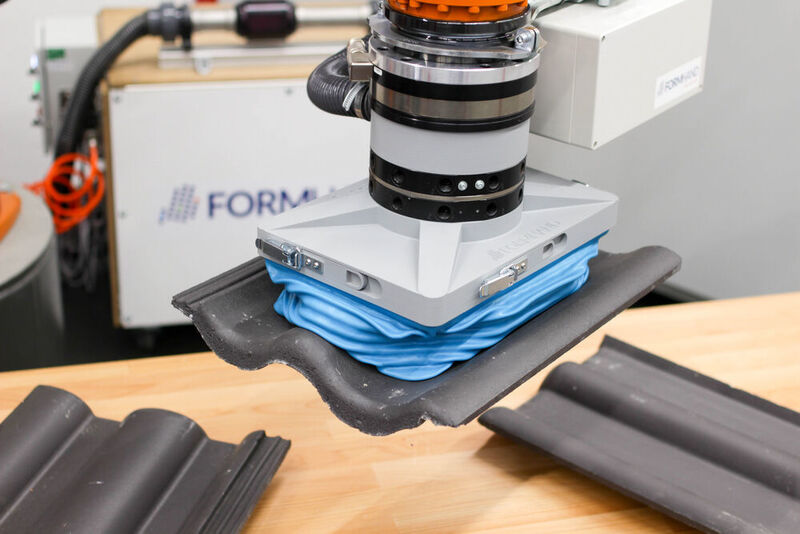 Formhand ist ein Spin-off-Projekt an der Technischen Universität Braunschweig, das sich mit der Entwicklung und dem Vertrieb von hochanpassungsfähigen Greifern für die Produktion und Logistik beschäftigt. (FORMHAND Automation GmbH)