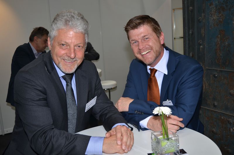 (l.) Karl-Heinz Warum und Frank Höfer, Sophos, haben ihren Truck draussen geparkt. (Bild: IT-BUSINESS)