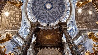 Die Ausleuchtung von Kirchenraum, Decke und Kuppel wird künfitg mit Osram-Technik illuminiert. (Vatikan)