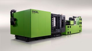In die 2-Platten-Spritzgießmaschinen der Baureihe Engel-duo passen jetzt auch größere Spritzgießwerkzeuge. Das soll Kunststoffverarbeitern mehr Flexibilität in der Produktion geben und sonst nötige Investitionskosten sparen. (Bild: Photographie Christian Vorhofer / Engel)