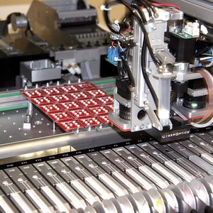 Elektronikfertigung: Die Nachfrage nach komplexen Gesamtlösungen für die Medizintechnik steigt national und international.