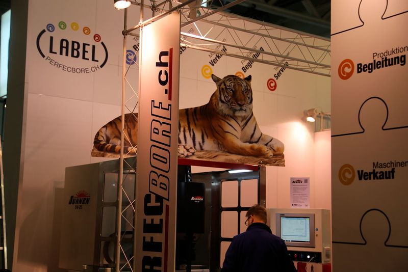 Perfecbore a introduit toute une ménagerie sur son stand. (JR Gonthier)