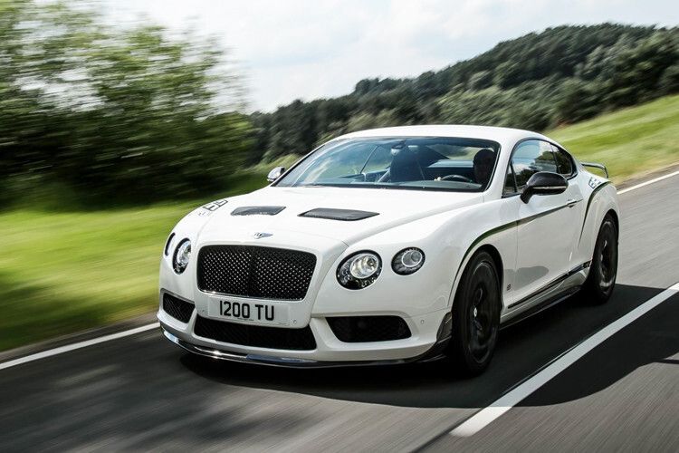 Mit dem auf 300 Exemplare limitierten Continental GT3-R haben die Ingenieure einen Gran Tourer für den ambitionierten Selbstfahrer geschaffen. (Foto: Bentley)