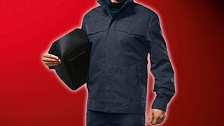 Welder’s Professional IV bietet mit besonderen Hitze-Isolationseigenschaften der Faser Lenzing FR und inhärentem Flammschutz der Faser Kermel eine verlässliche Schutzkleidung. (Bild: Bierbaum-Proenen)