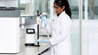 Experience the new Arium Smart Station and simplify your daily lab water use. (Sartorius)