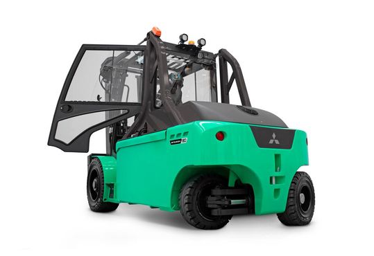 Mitsubishi Forklift Trucks präsentiert seine neuen Heavy-Duty-Elektrostapler – Gegengewichtsstapler mit Tragfähigkeiten von 6 bis 12 Tonnen.(Bild:  Mitsubishi)