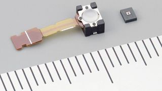 Alps kündigt mit der HSFPAR-Serie die weltweit kleinsten Kraftsensoren für Industrieanlagen und Roboter an. (Bild: Alps)