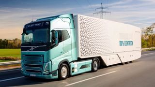 Der Logistikdienstleister Maersk erwirbt 25 elektrische Volvo-Trucks für den Einsatz an seinen deutschen Logistikstandorten. (Bild: Volvo Trucks)