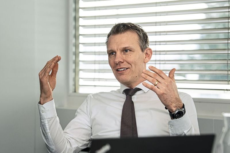«Wenn man wissen will, wie der Maschinenbau sich entwickelt, dann schaut man sich die Textilmaschinenindustrie an.» Josua Burkart, M.A. HSG, Managing Director (Thomas Entzeroth)