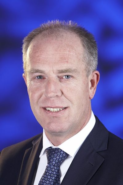Bernd Appel, Leiter Business Unit Motor-Feedback-Systems bei Sick: „Bei Hiperface DSL erfolgt die Datenübertragung über zwei Adern, die direkt in ein einziges Motorkabel integriert sind.“ (Bild: Sick)