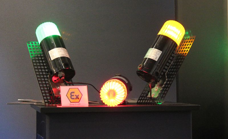 Unübersehbar, nicht nur auf der ACHEMA, sondern auch im Gefahrenbereich: Die signalstarken Leuchten von FHF. (Bild: PROCESS)