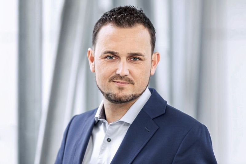 Veränderung an der Spitze: Seit dem 1.9.2023 ist Yannick Weber als Chief Operating Officer in der Geschäftsführung von Weber-Hydraulik tätig. In seiner neuen Funktion übernimmt er die Gesamtverantwortung und Koordination für die Produktionsstandorte der Unternehmensgruppe in Deutschland, Österreich und Polen. (Bild: Weber-Hydraulik GmbH)