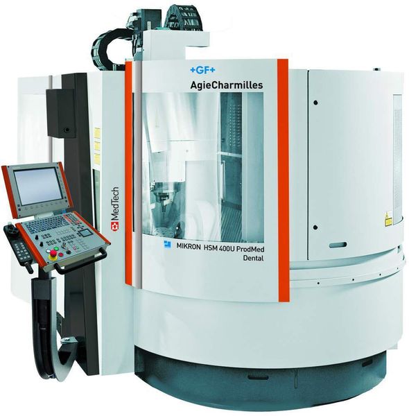 Äußerlich sieht die Mikron HSM 400U Prodmed Dental wie eine gewöhnliche Fräsmaschine aus. Für den Einsatz in der Medizintechnik verfügt die Fräsmaschine über ein spezielles Spannsystem, das die kleinen Bauteile sicher spannen kann. (Archiv: Vogel Business Media)