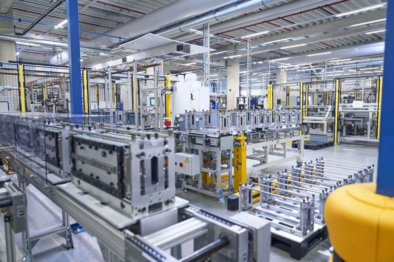 Insgesamt dauert der Herstellprozess eines Moduls etwa drei Stunden, die Taktzeit wiederum liegt bei zwei Minuten. (Bild: Borg Warner)