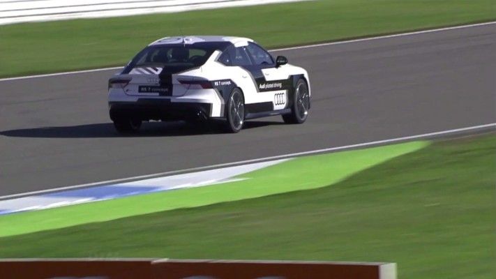 Der Audi RS 7 concept am Limit: fahrerlos rund um den Hockenheimring (Audi)