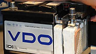 EFB-Batterien wie das neue Produkt von VDO sind zyklenfester als herkömmliche Blei-Säuren-Batterien. (Mack)