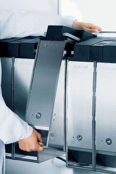 The Siprocess modular microreactor system includes automation components as well as reaction equipment. (Archiv: Vogel Business Media)