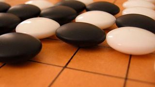 Das Erfolgsrezept der Software Alpha Go lässt sich zur Planung chemischer Synthese nutzen.  (Stones-go / Chad Miller - Flickr: pente / CC BY-SA 2.0)