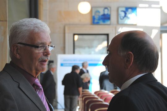Unter Kollegen: Dieter Paust, Hauptgeschäftsführer Landesverband Nordrhein-Westfalen, und Gerhard Hösel, Geschäftsführer Landesverband Niedersachsen-Bremen. (Baeuchle)