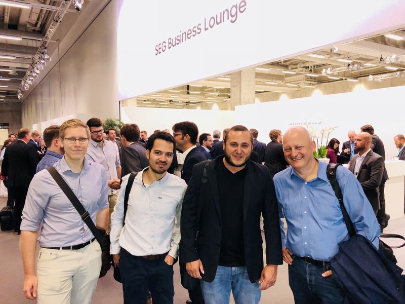 Bei Samsung trifft sich die IT, (v. l.) Florian Kasper, Christian Hartmann, Semir Saadi und Oliver Ahrens, Notebooksbilliger.de. (Bild: IT-BUSINESS)