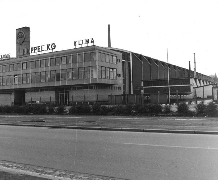 Standortwechsel: Nach Fertigstellung aller Gebäude an der Feldkampstraße zog auch die Verwaltung 1974 nach Wanne-Eickel (heute Herne). (Bild: Zeh, Daniela/Gea)