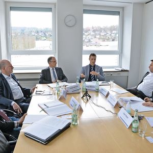 Beim Round Table zum Thema Maschinensicherheit gab es ausführliche Diskussionen, besonders in Hinsicht auf Industrie 4.0.