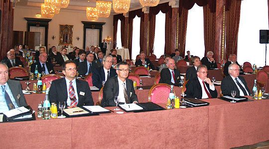 Insgesamt kamen 80 Händler zur „3. Branchentagung Automobilwirtschaft“ nach Bensberg bei Bergisch-Gladbach. (Archiv: Vogel Business Media)